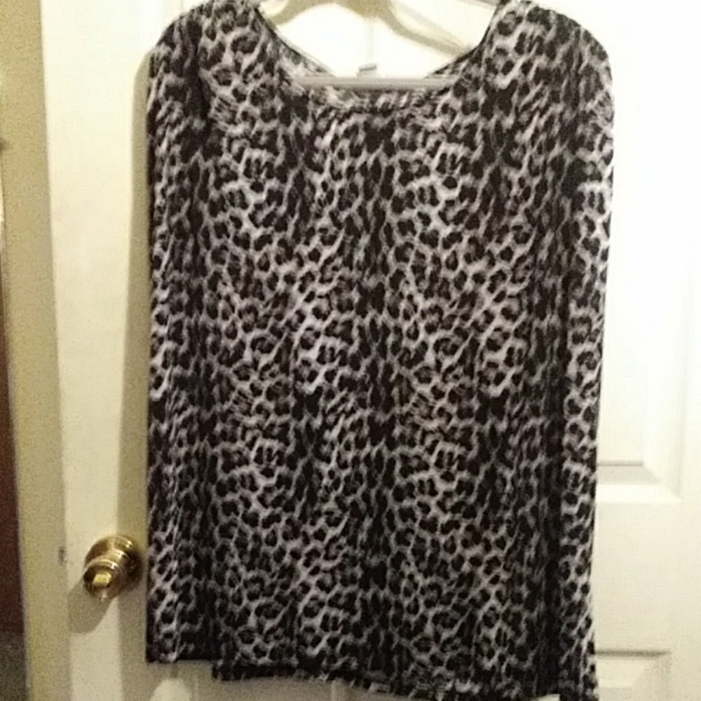 Long sleeve animal print